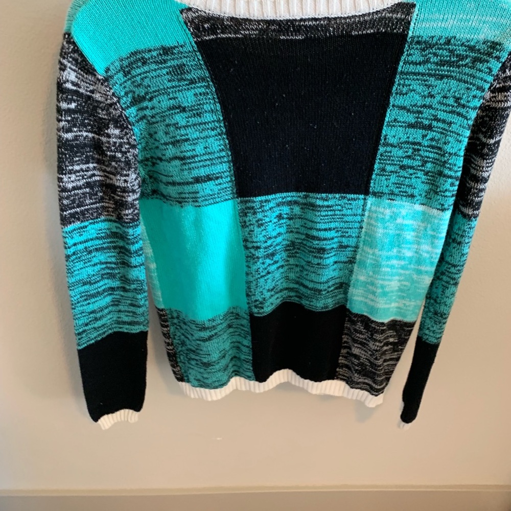 Colorful sweater - Picture 3 of 4